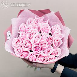 25 нежно-розовых роз (Россия) 40 см Пинк