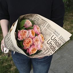 Букет из 9 пионовидных розы "Вувузела"