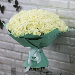Букет из 101 белой розы в фоамиране