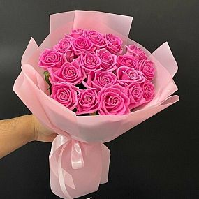 Букет из 19 розовых роз Аква