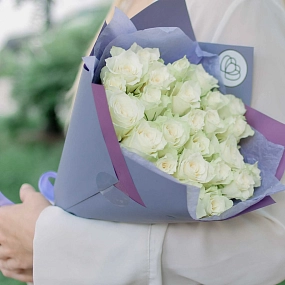 25 белых роз (Кения) 40 см Standart