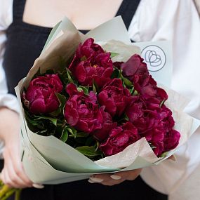 Букет из 11 бордовых пионов Standart Plus