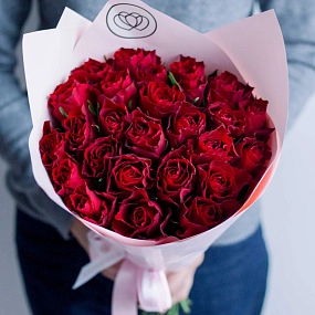 25 красных роз (Кения) 40 см Standart