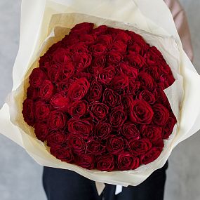 Свадебный букет  из 61 красной розы (Кения) 40СМ