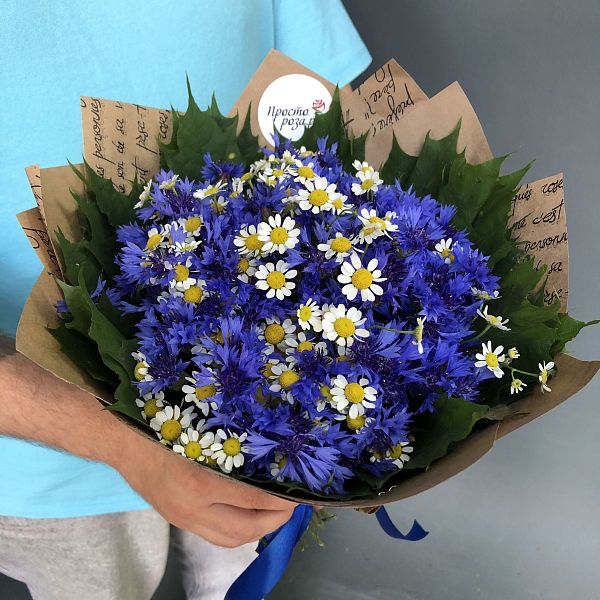 Васильки 51 шт с ромашками