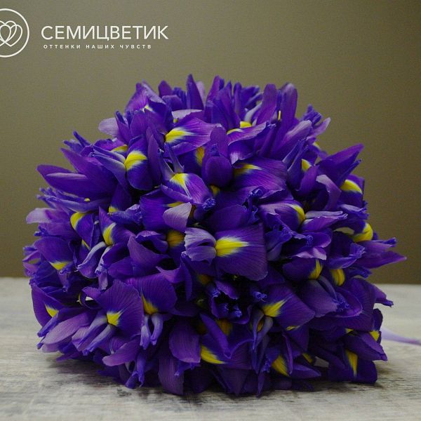 Свадебный букет из ирисов