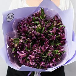 Свадебный букет  из 25 фиолетовых альстромерий