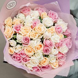 Нежный букет  из 51 розы 40 см нежный микс (Россия)