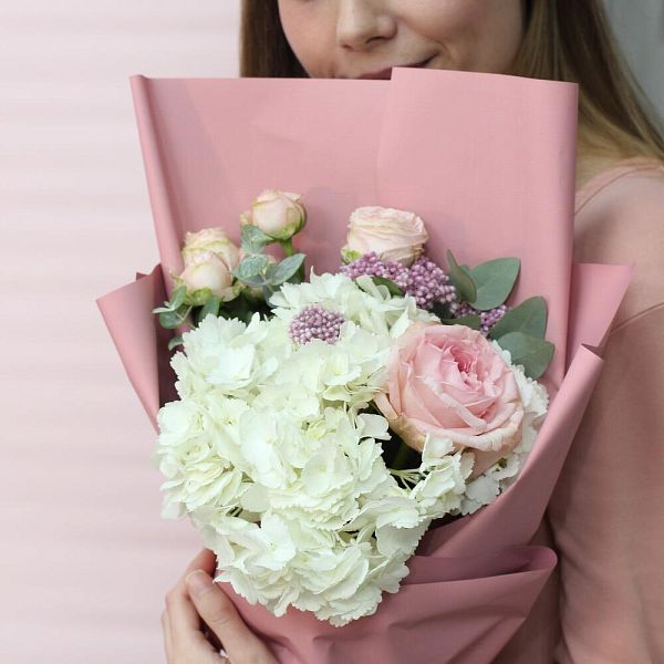 Композиция 36, с розами и гортензией