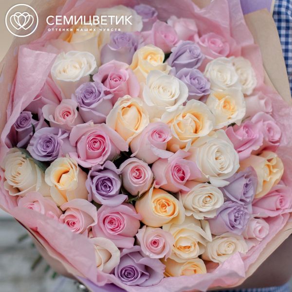 Букет из 51 розы микс в нежных тонах (Эквадор) 50 см