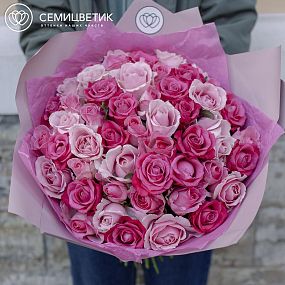 51 роза в розовых тонах (Россия) 40 см