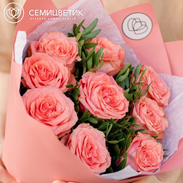 Букет из 9 пионовидных роз Wild Love с фисташкой