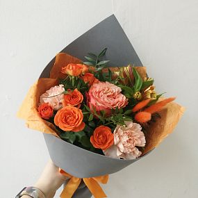 Букет с пионовидной розой Летняя ночь
