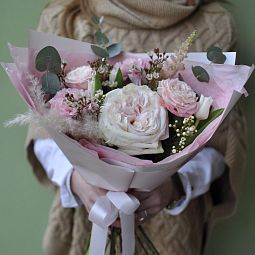 Авторский букет «Душистый розовый сад», с ароматной розой